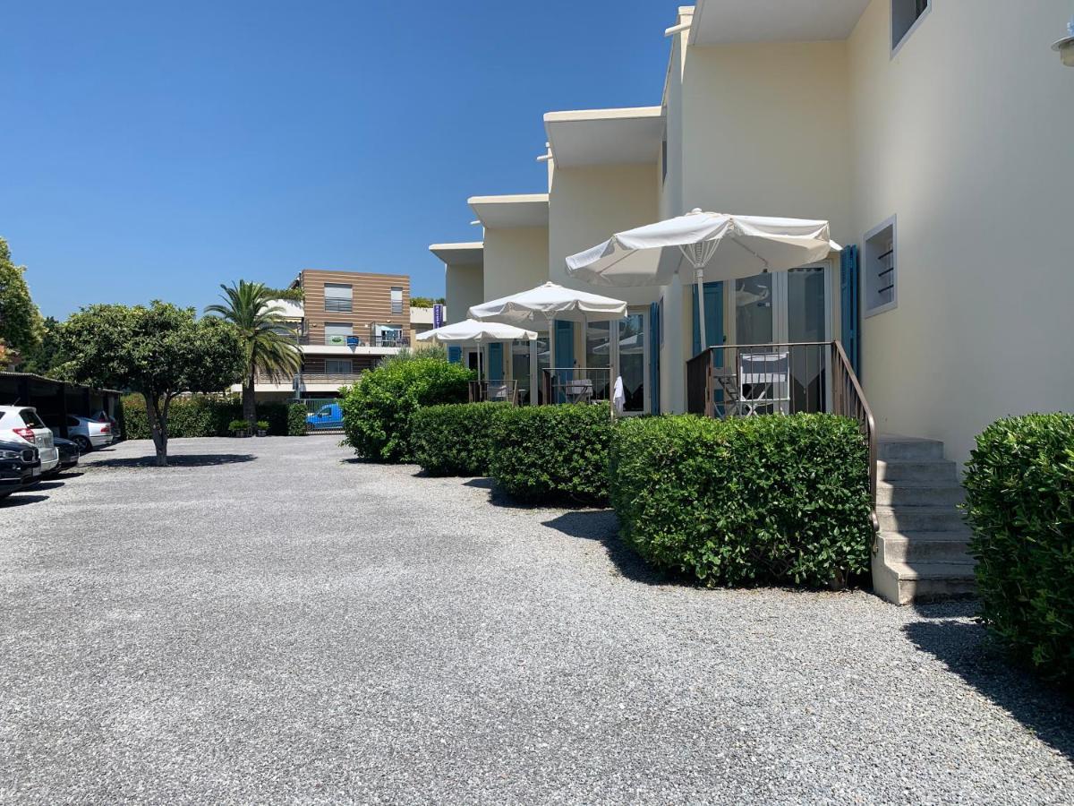 Hotel L'Etape Villeneuve-Loubet Exteriör bild