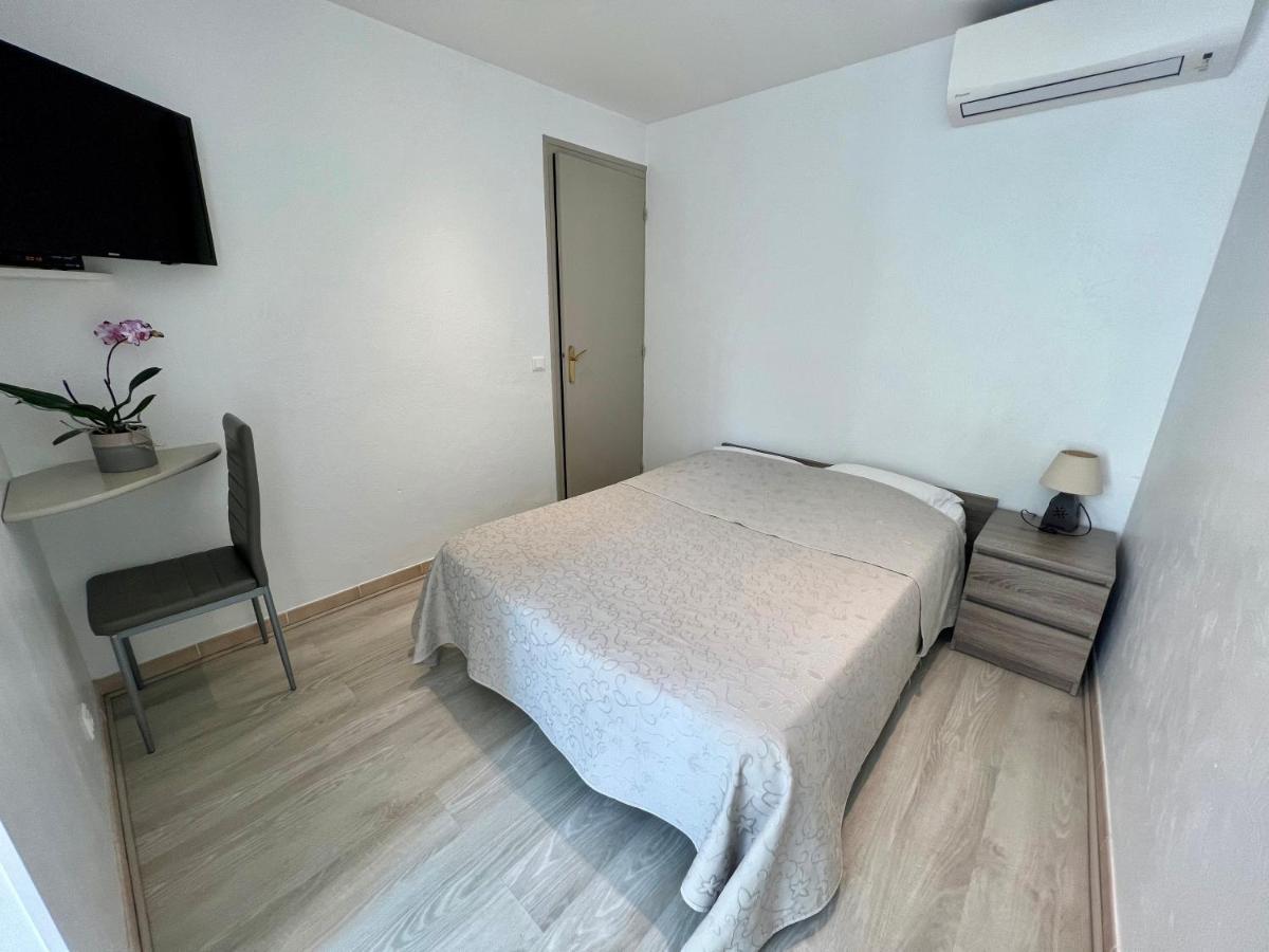 Hotel L'Etape Villeneuve-Loubet Exteriör bild